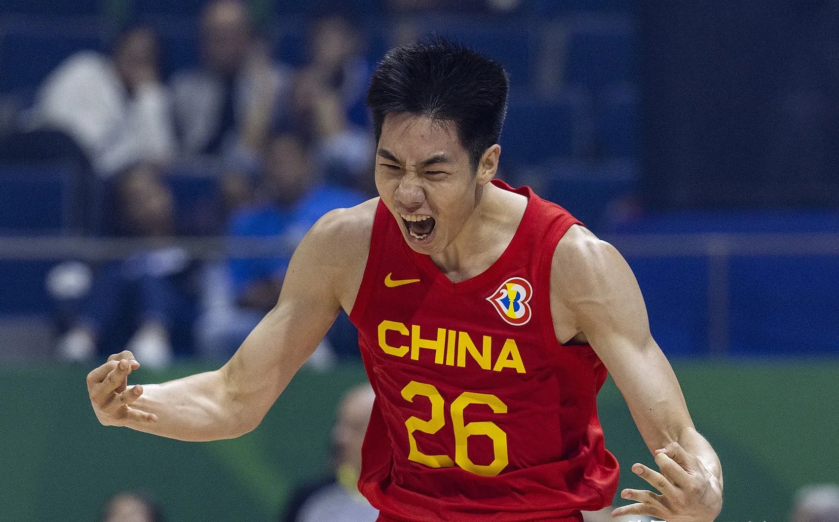 朱俊龙社媒晒照：全力备战中，中国男篮加油