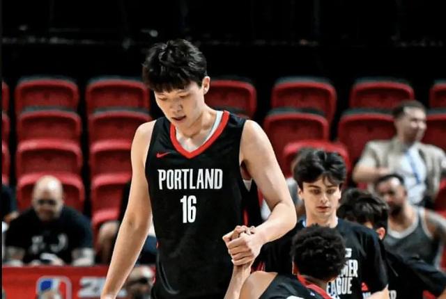 发展联盟强力得分手夏联首秀表现不佳，他想留在勇士得好好努力了